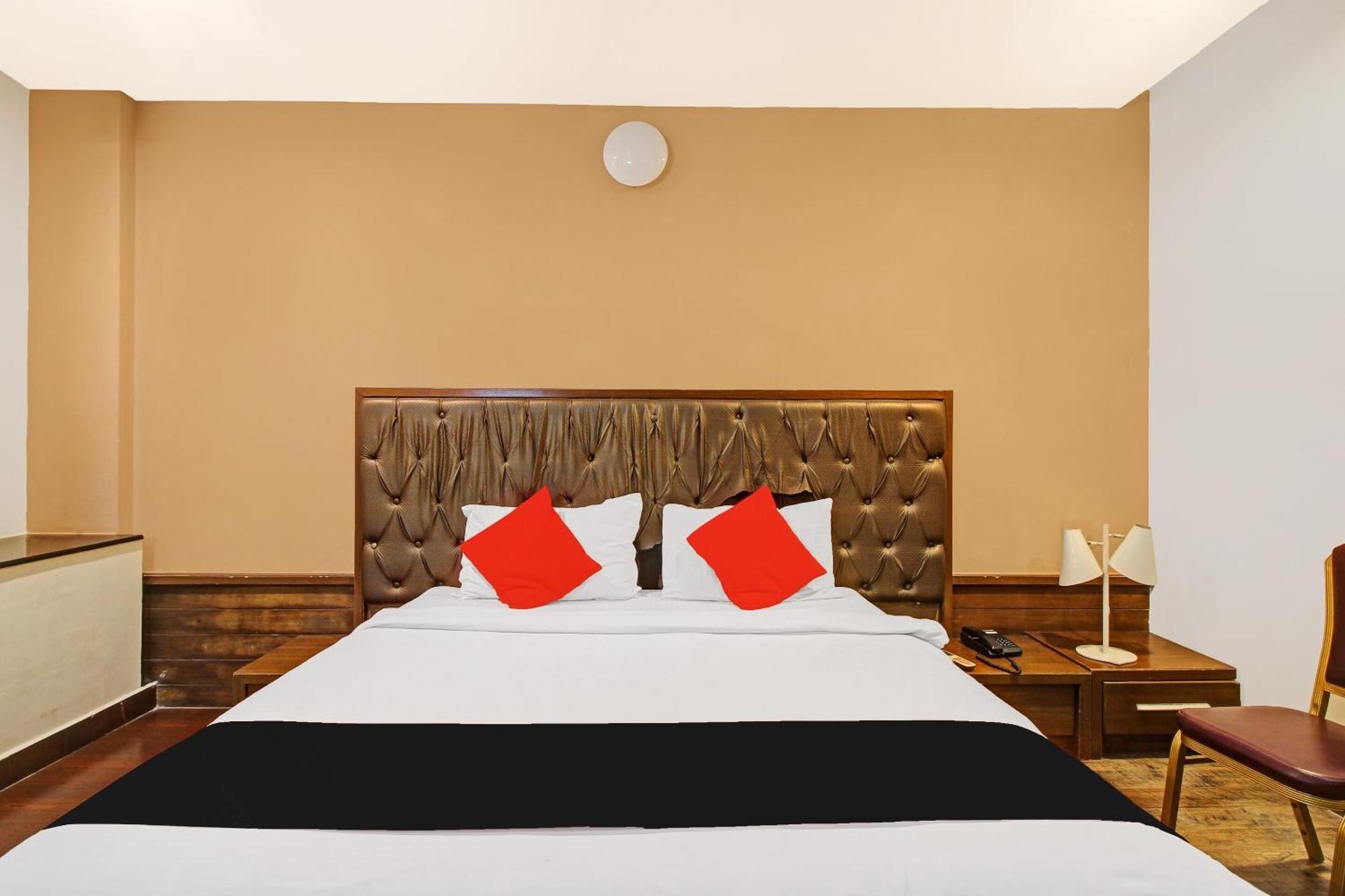 Collection O 82357 Hotel Surabhi Pride Trimulgherry Esterno foto
