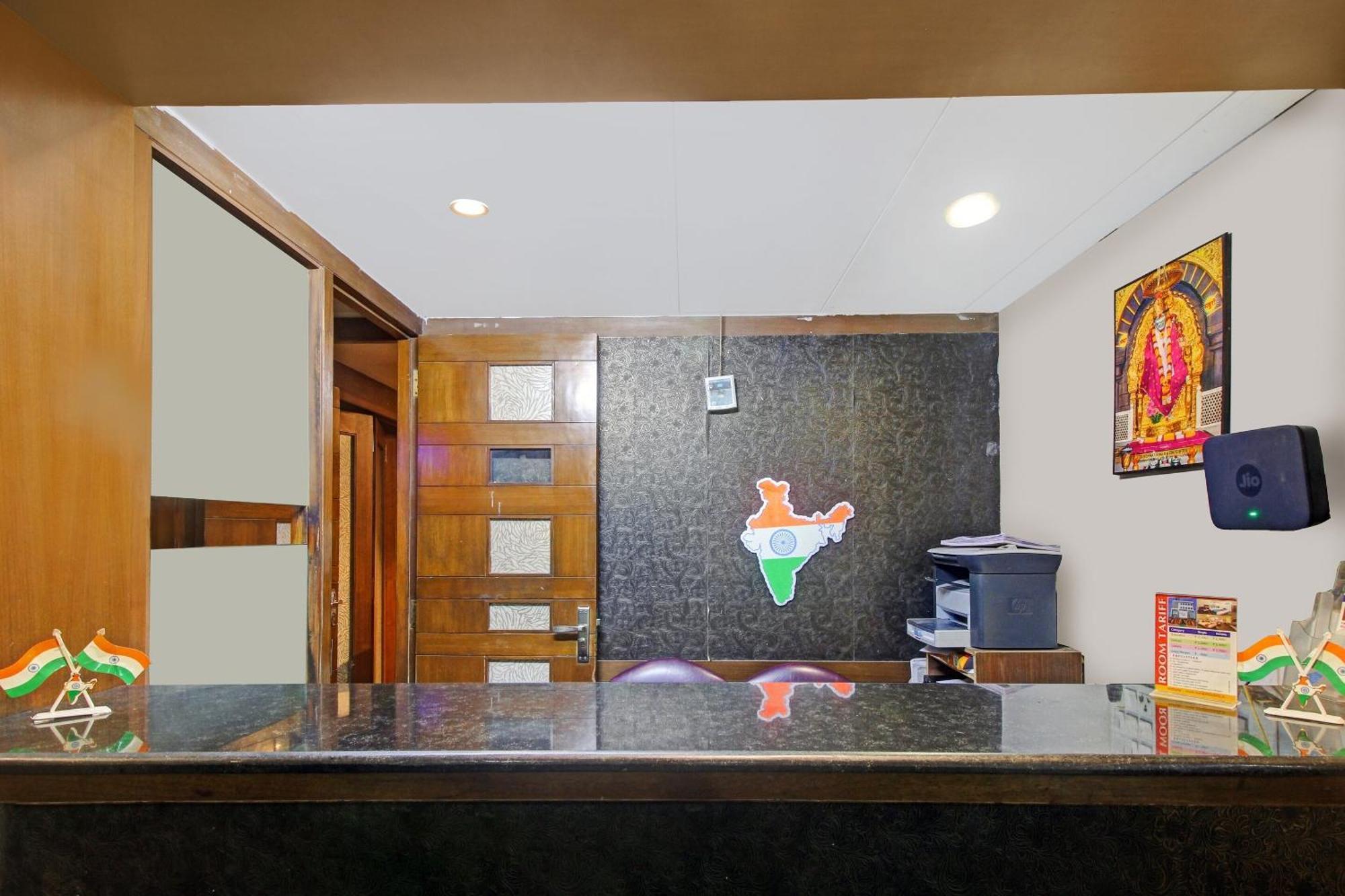 Collection O 82357 Hotel Surabhi Pride Trimulgherry Esterno foto